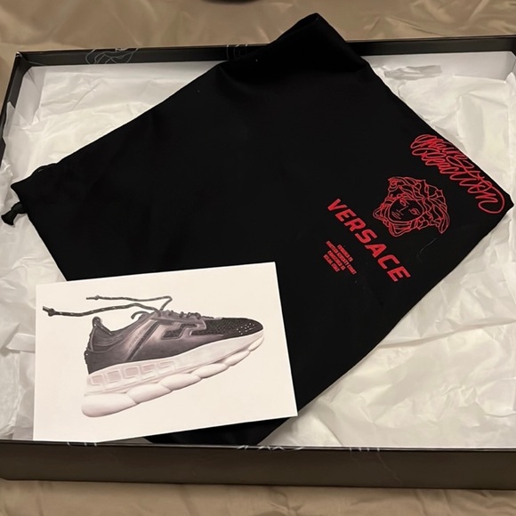 ALL BLACK VERSACE CHAIN REACTIONS - Picture 4 of 7